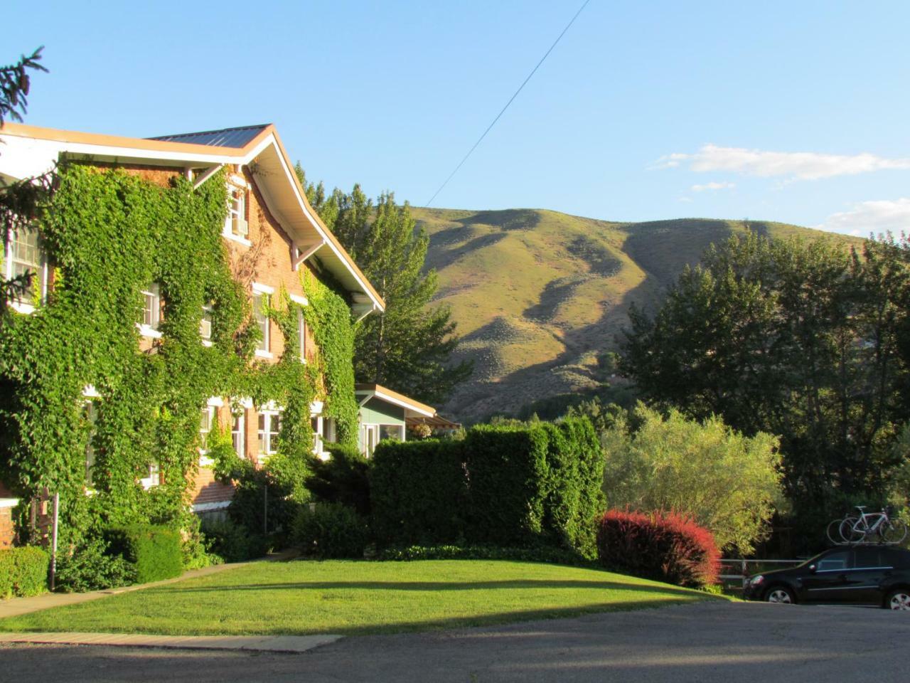 Warm Springs Inn & Winery Sunnyslope エクステリア 写真