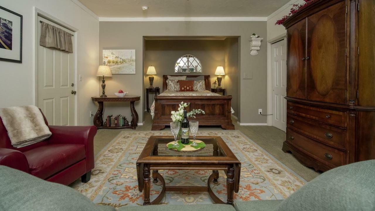 Warm Springs Inn & Winery Sunnyslope エクステリア 写真