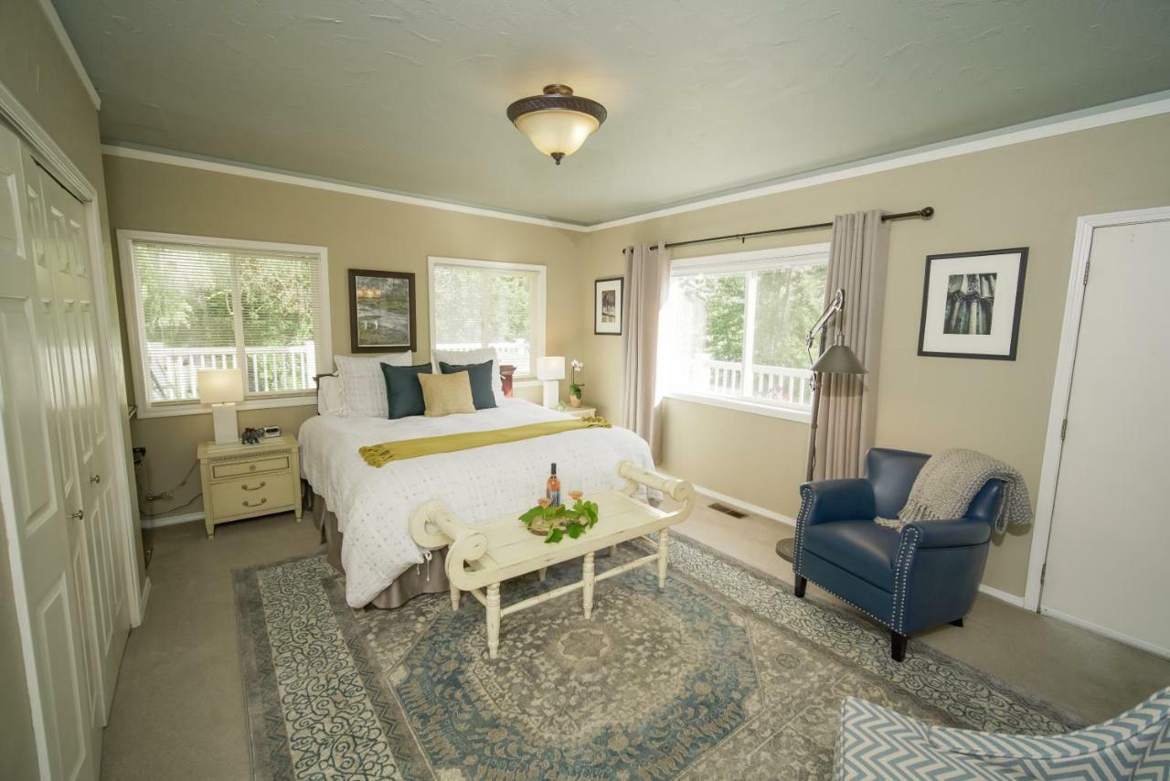 Warm Springs Inn & Winery Sunnyslope エクステリア 写真